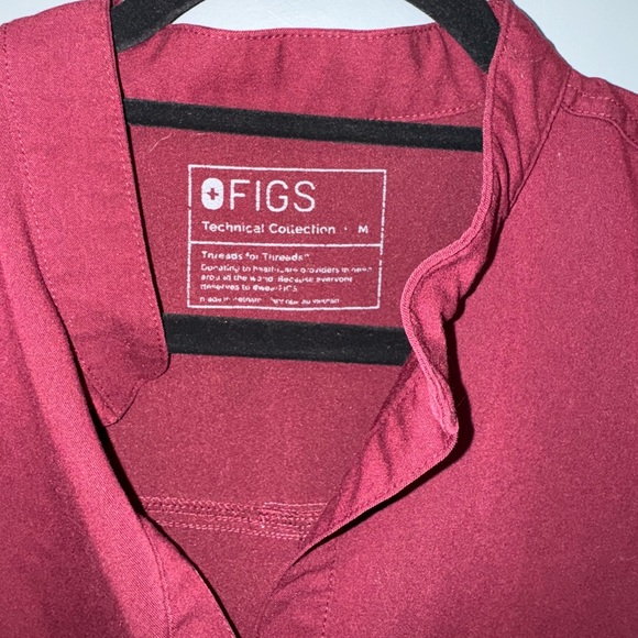 Figs Women's Top in Burgundy - Picture 3 of 6